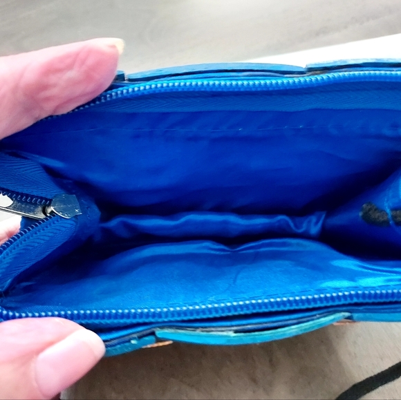 Mini Cross Body Bag - Picture 3 of 3